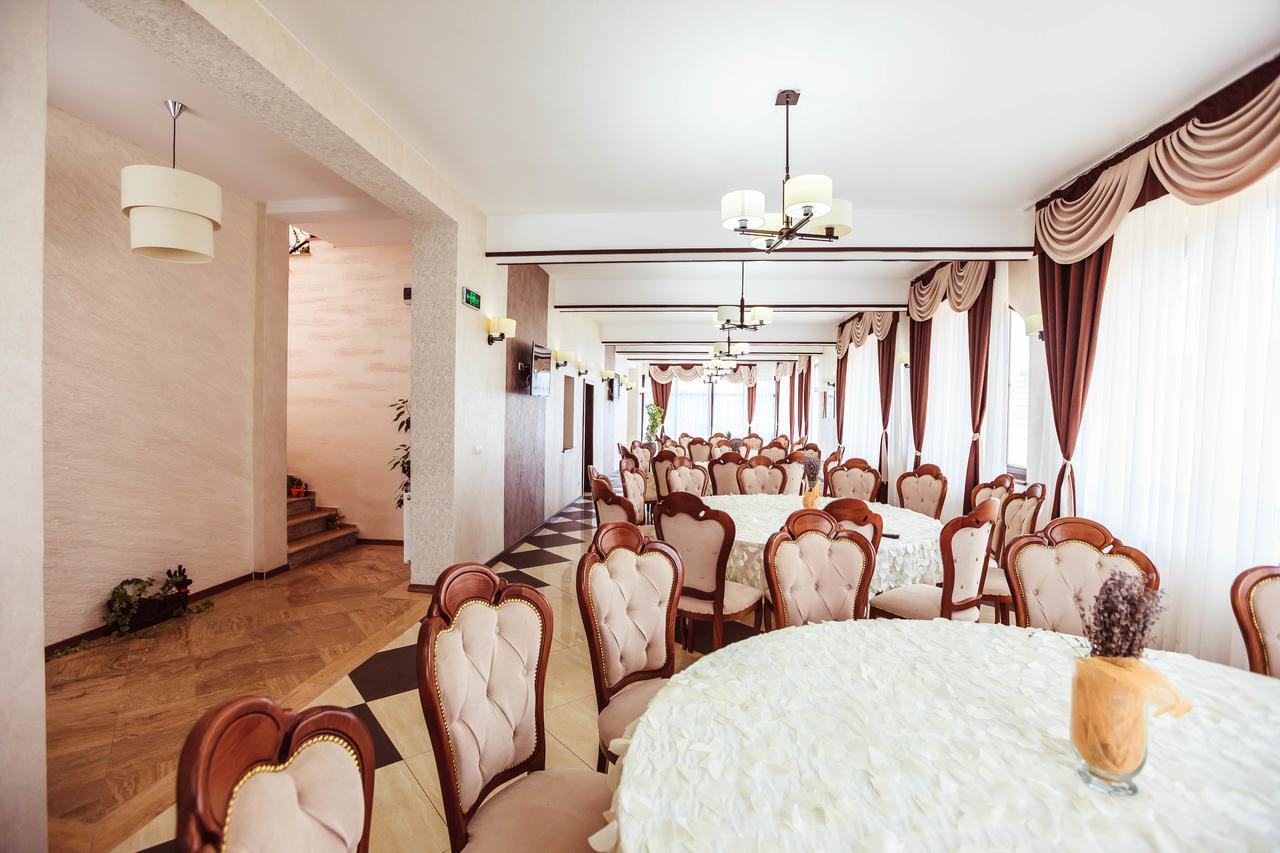 Pensiunea Luminita Тыргу-Жиу Экстерьер фото